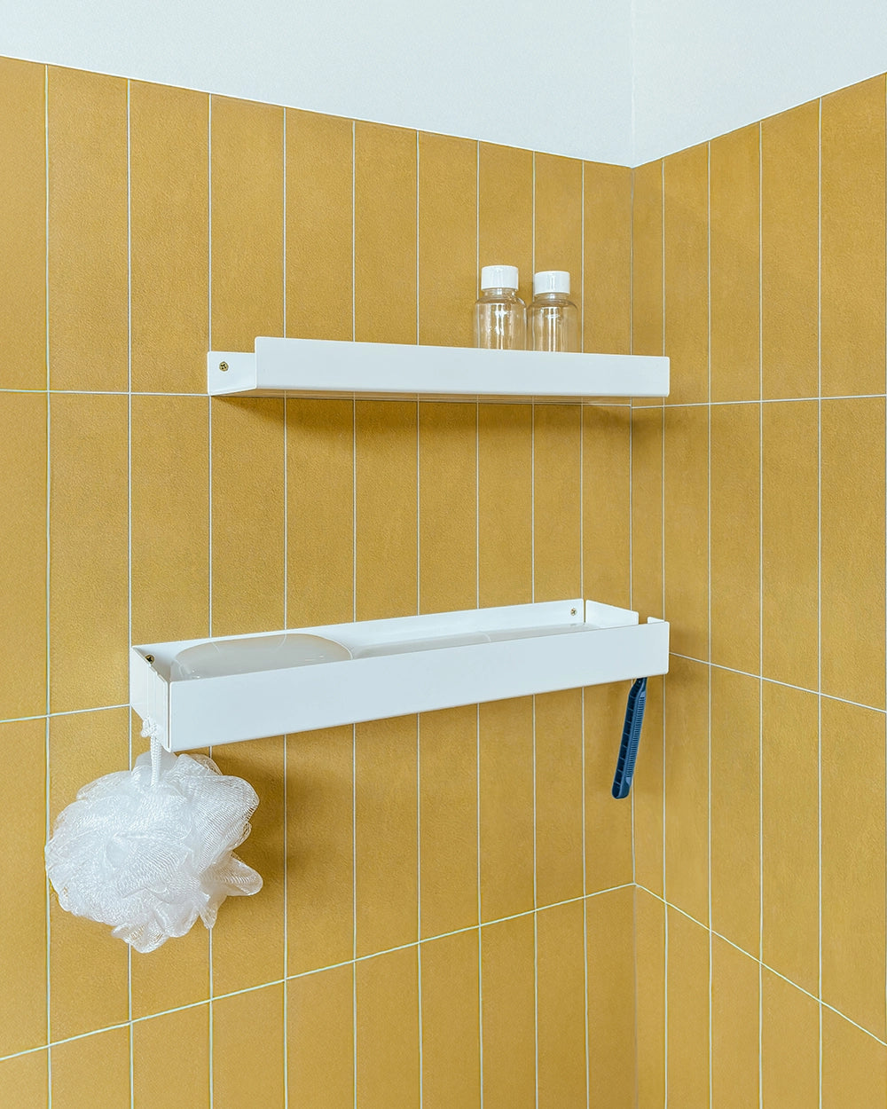 Prateleira alumínio Ottelia 35 com pendurador